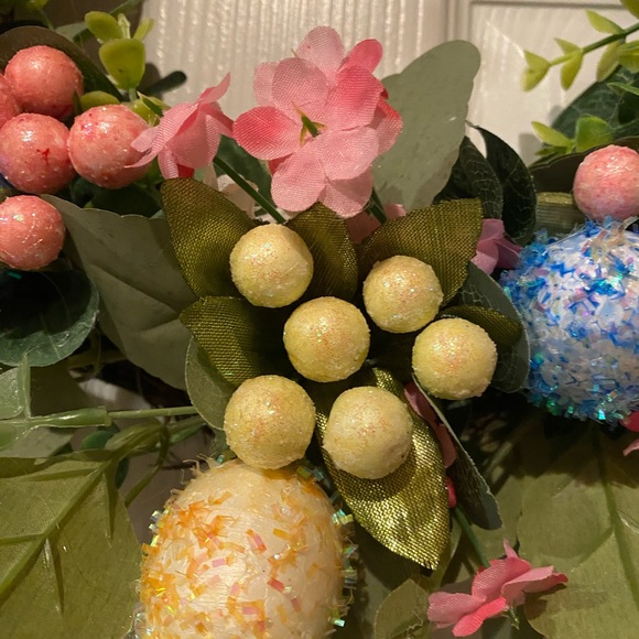 Spring Easter Wreath - Picture 2 of 3